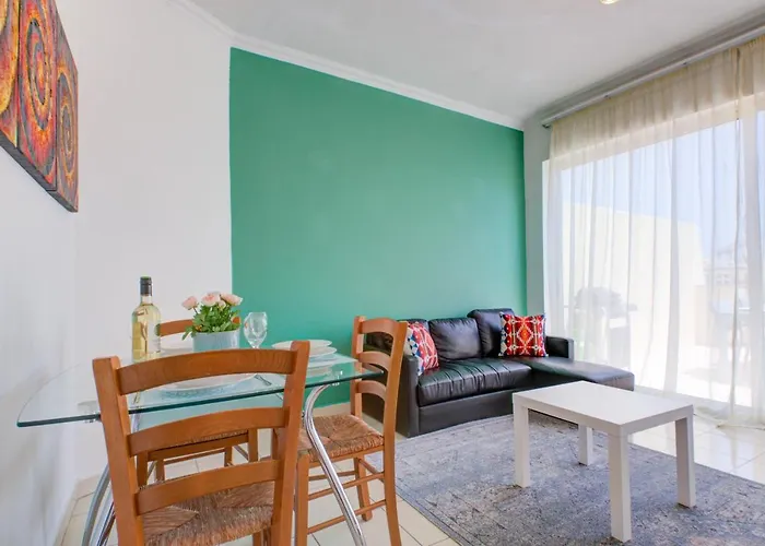 Unique Seaview And Penthouse In St Julians アパート Saint Julian's