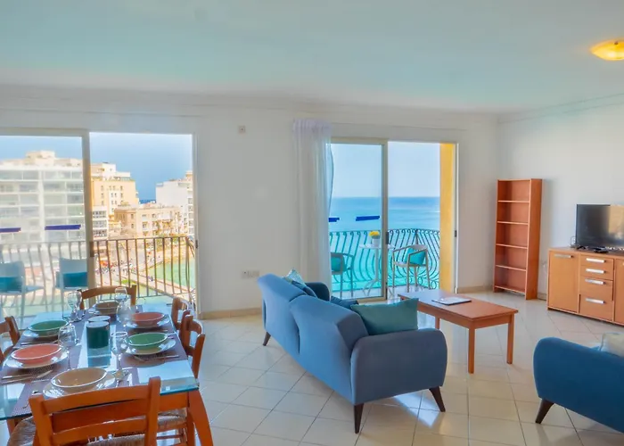 Unique Seaview And Penthouse In St Julians