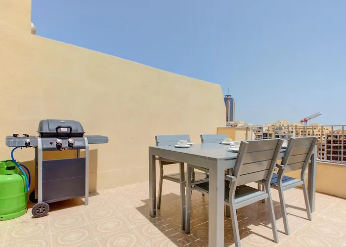 Unique Seaview And Penthouse In St Julians Apartamento San Julián