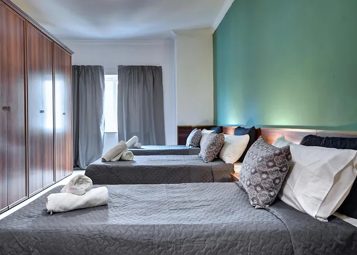 Unique Seaview And Penthouse In St Julians