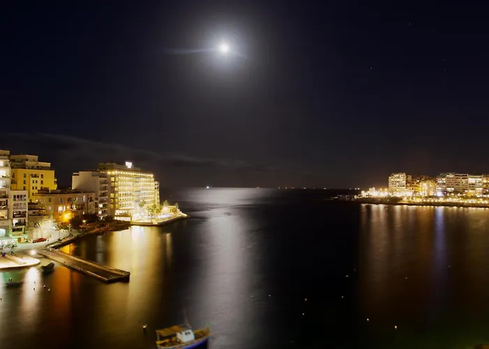 Unique Seaview And Penthouse In St Julians Apartamento San Julián