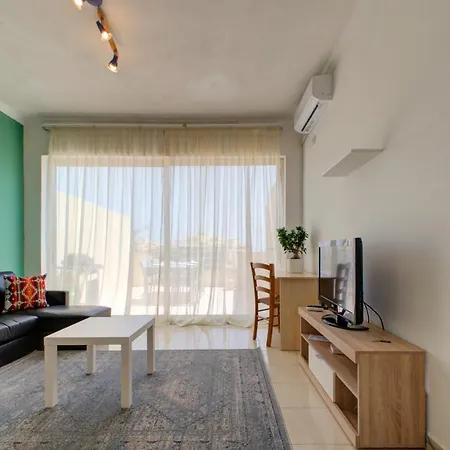 아파트 Morina Court - Seaview And Penthouse In St Julians By Shortletsmalta *