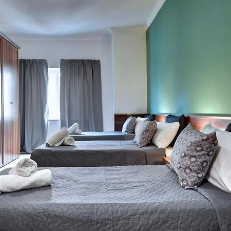 Morina Court - Seaview And Penthouse In St Julians By Shortletsmalta
